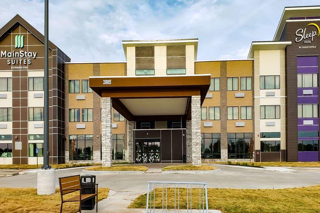 Mainstay Suites Waukee-West Des Moines Exterior photo