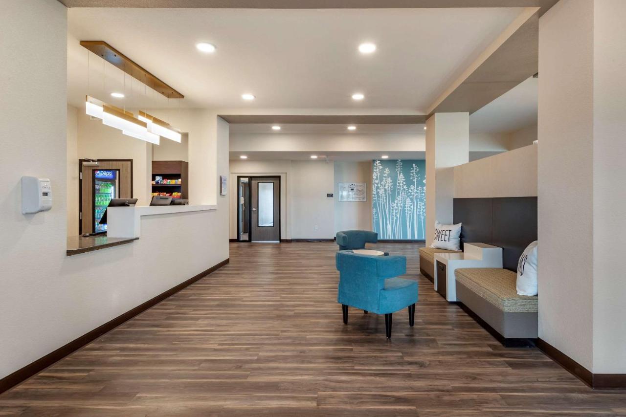 Mainstay Suites Waukee-West Des Moines Exterior photo