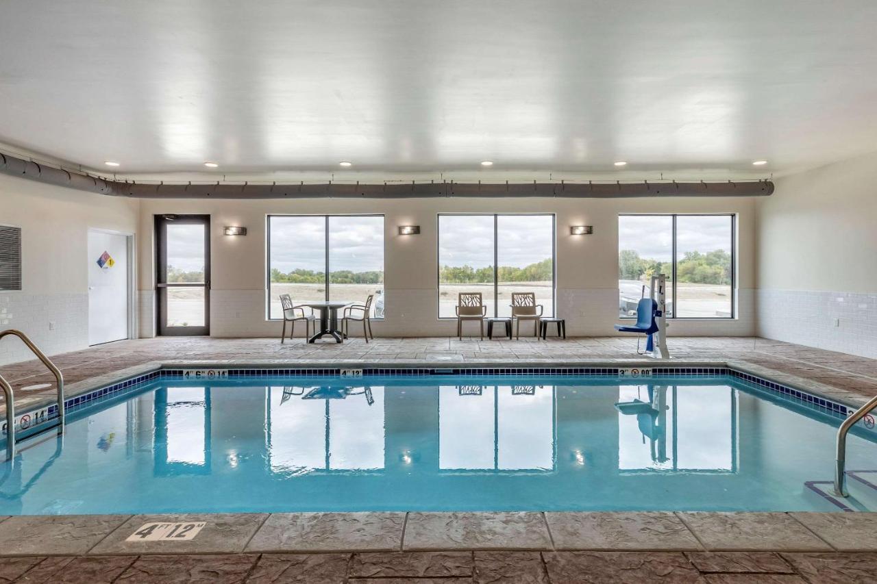 Mainstay Suites Waukee-West Des Moines Exterior photo